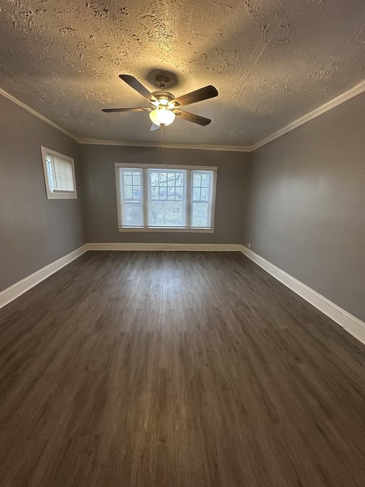 1442 West 101st Street - Photo 6 of 19