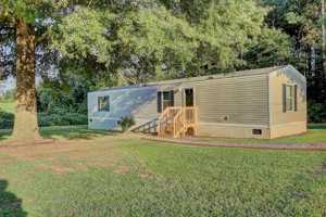 featured image of 2748 Clineland Rd