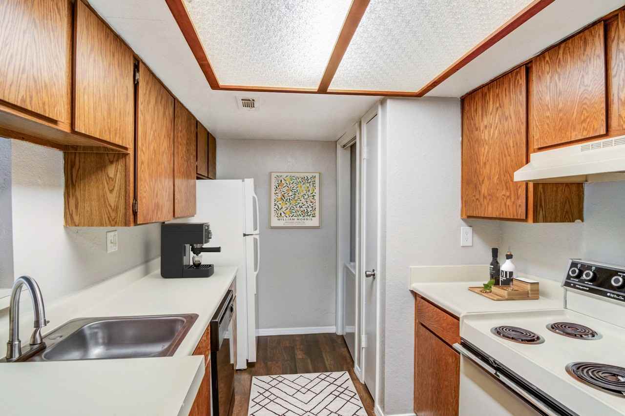 Fountainhead Apartments - Photo 3 of 12