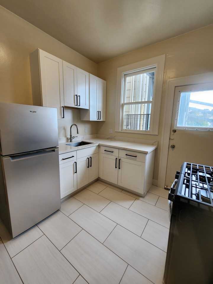 4236 25th St. - Photo 4 of 10