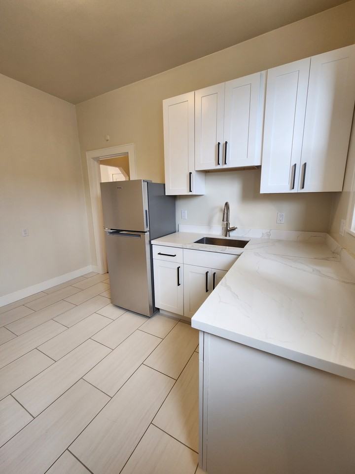 4236 25th St. - Photo 5 of 10