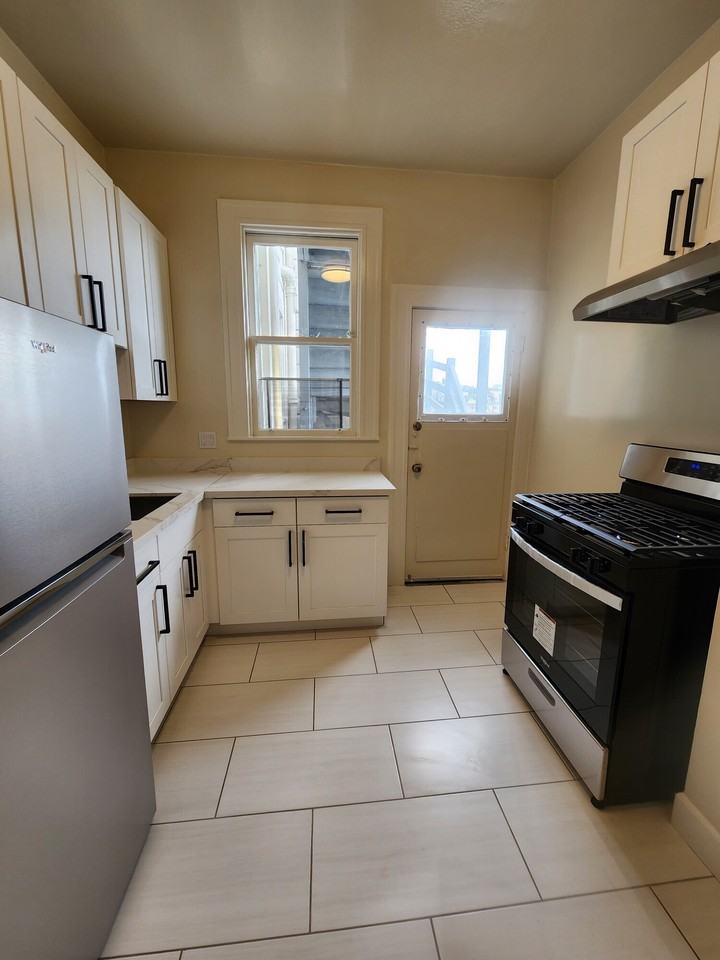 4236 25th St. - Photo 6 of 10