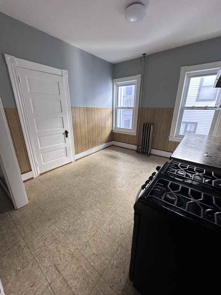 4-12 Holt Street - Photo 2 of 6