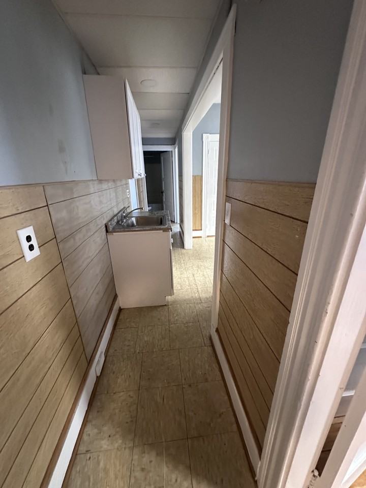 4-12 Holt Street - Photo 3 of 6