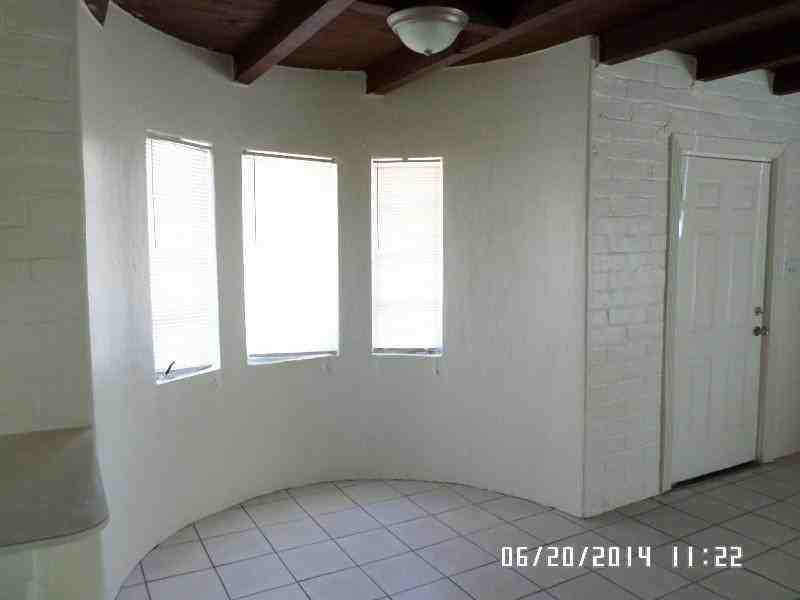 1209 // 3574 E. Bellevue Street - Photo 5 of 9