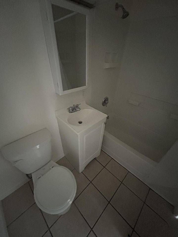 52nd St. - Photo 7 of 23