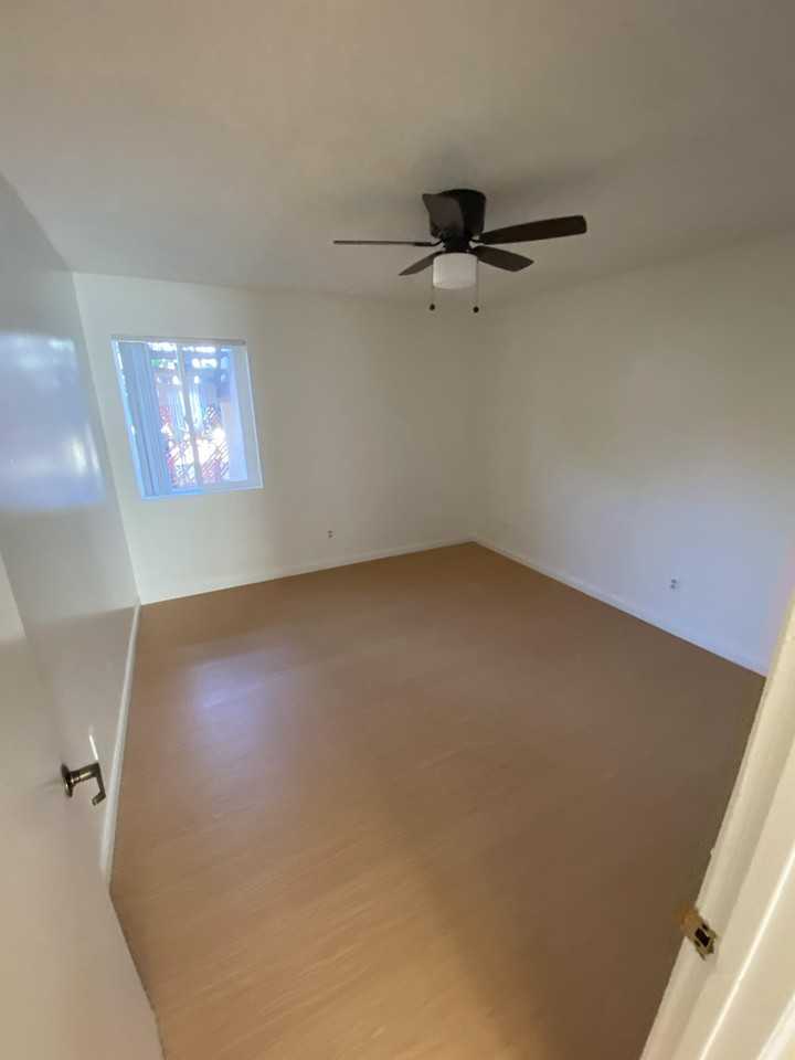 Highland Ave 4065 - Photo 4 of 6