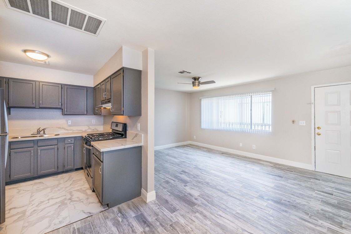 1638 Athol Avenue - Photo 3 of 9