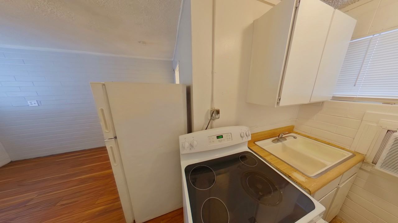 1644 Athol Avenue - Photo 2 of 8