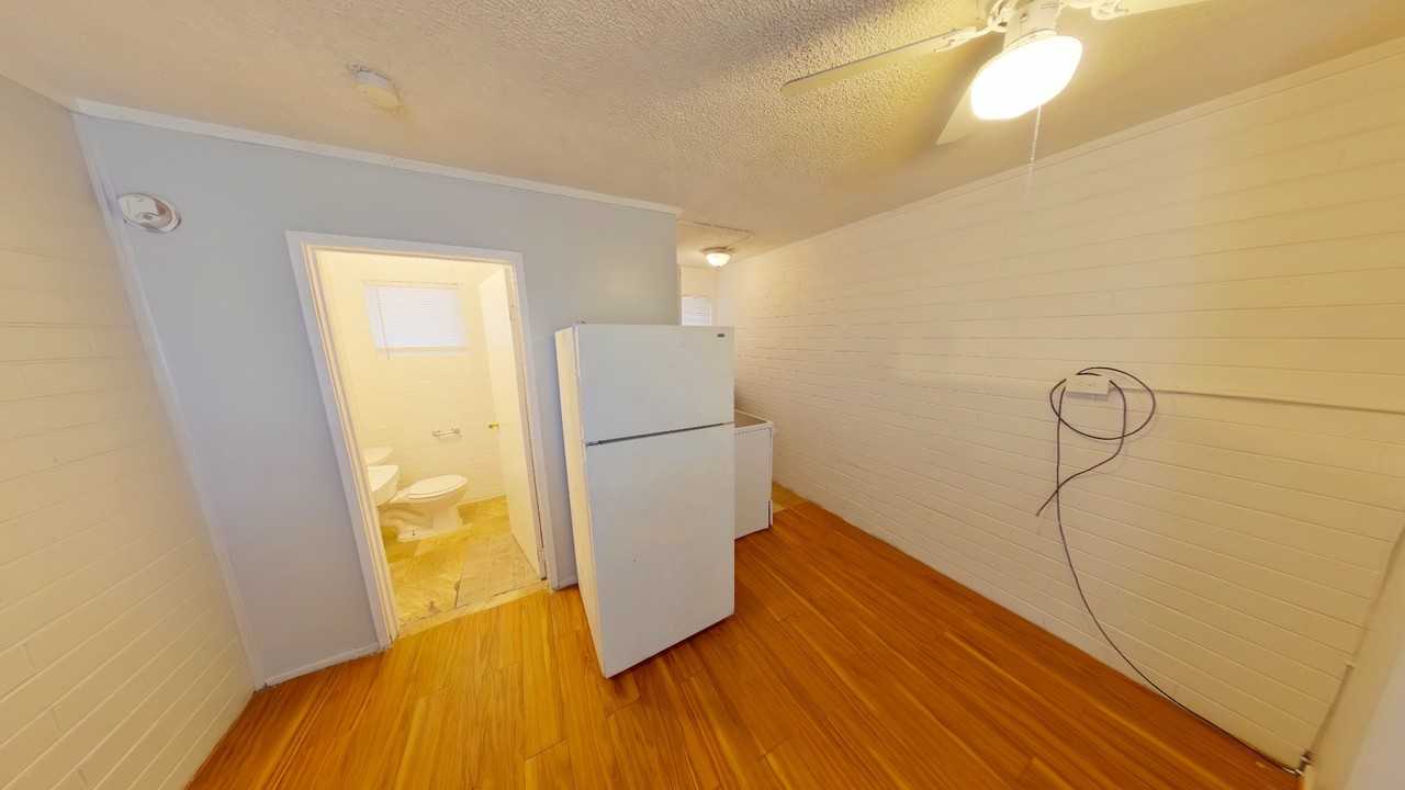 1644 Athol Avenue - Photo 3 of 8