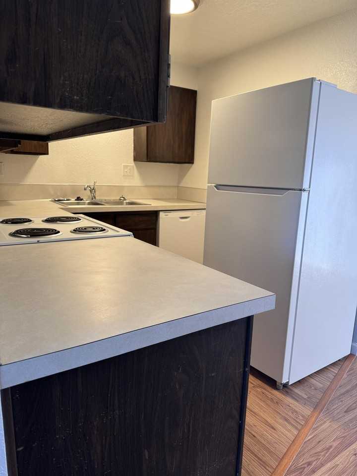 Bettis Wagoner Apts - Bldg 04 - Photo 2 of 12