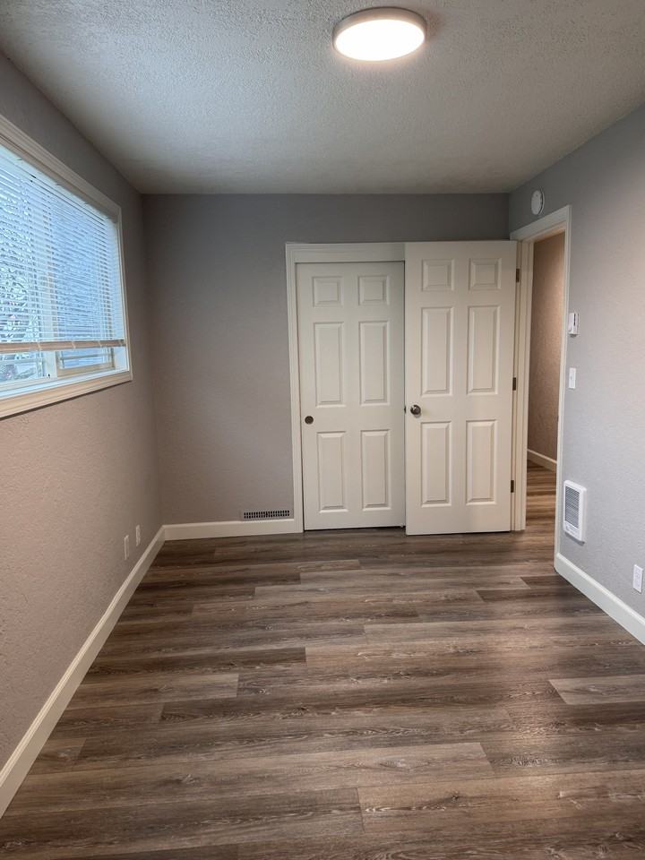 Bettis Wagoner Apts - Bldg 12 - Photo 4 of 9