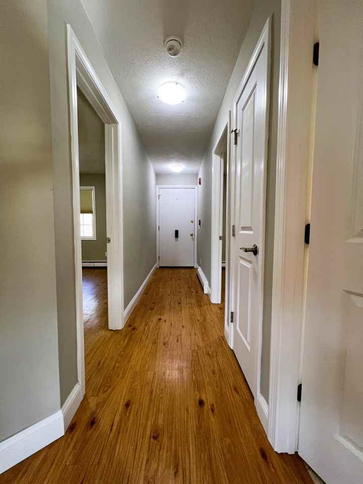 Cass/Elm - Photo 5 of 18