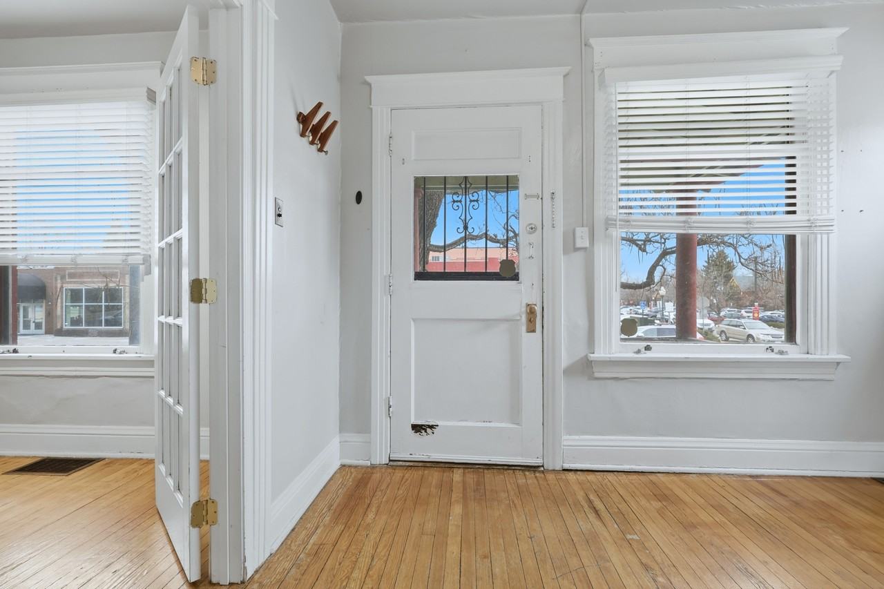 1121 East 6th Avenue - Photo 3 of 30