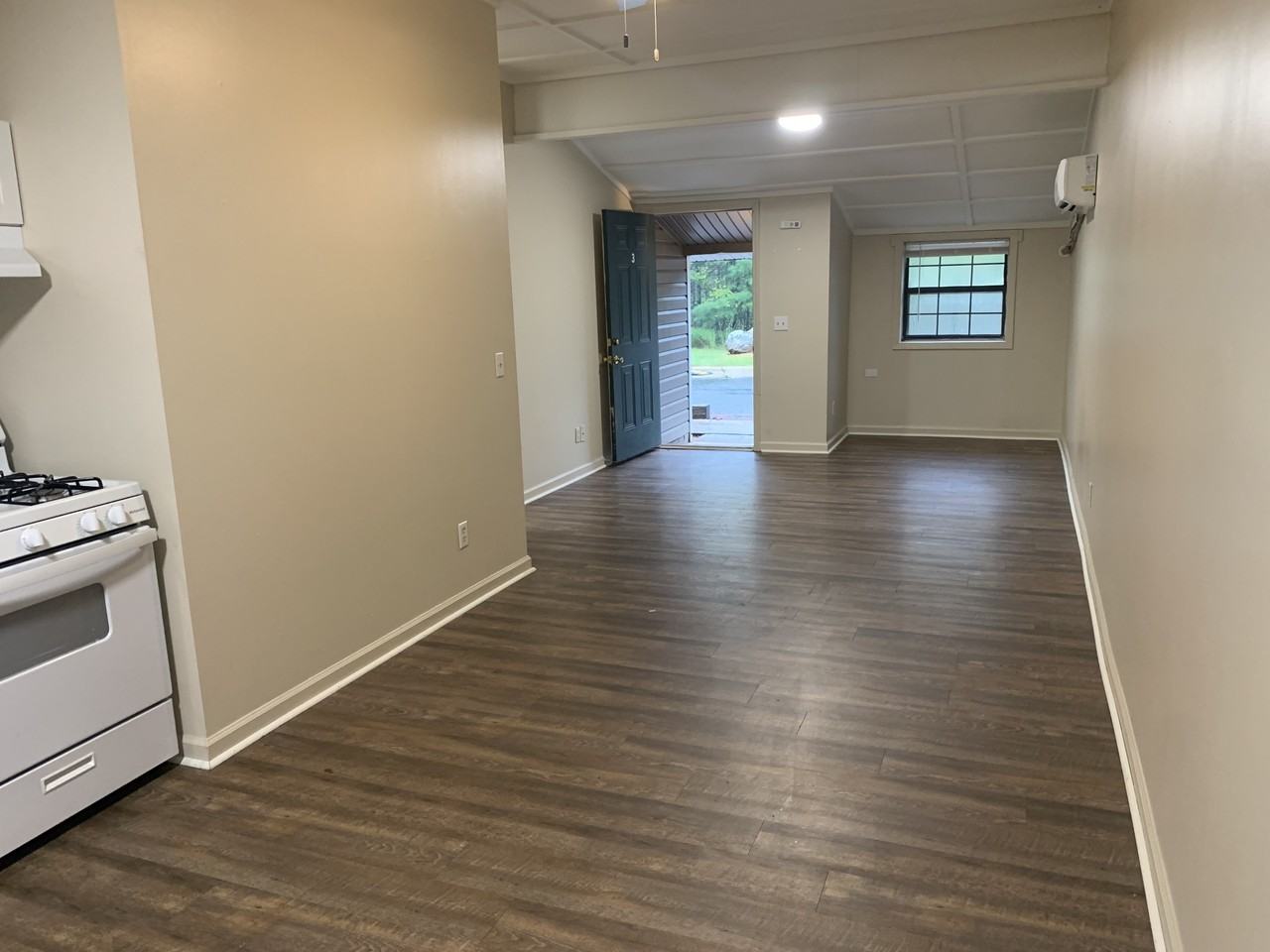 137 Sumner Top Lane - Photo 3 of 6