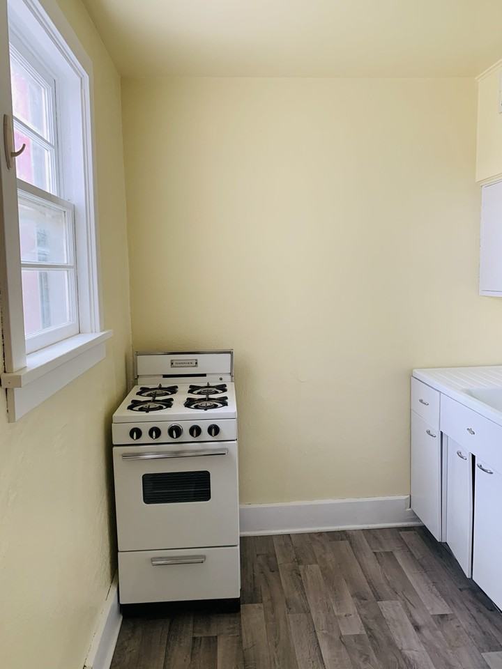 317 North Van Buren Avenue - Photo 2 of 12