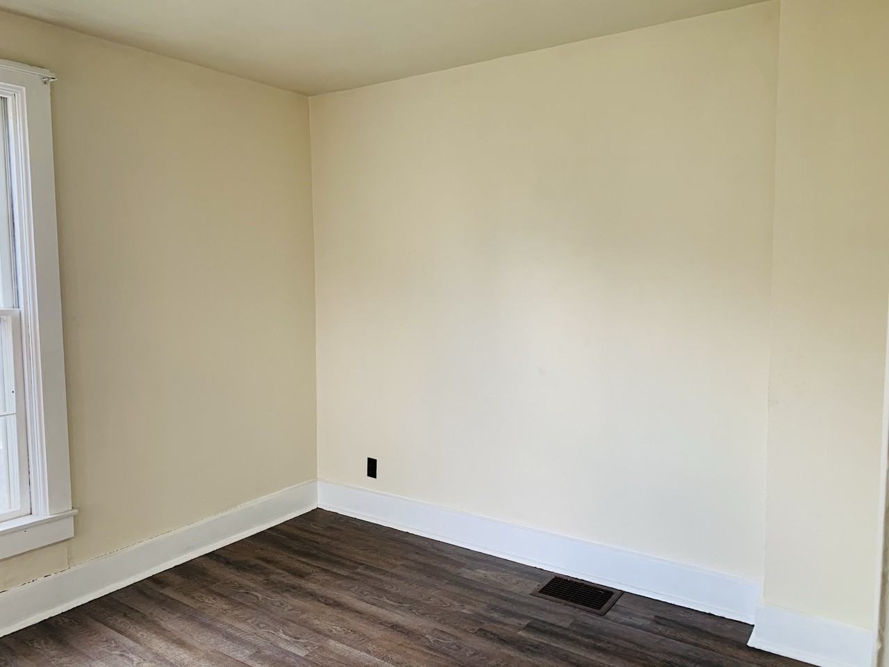 317 North Van Buren Avenue - Photo 4 of 12