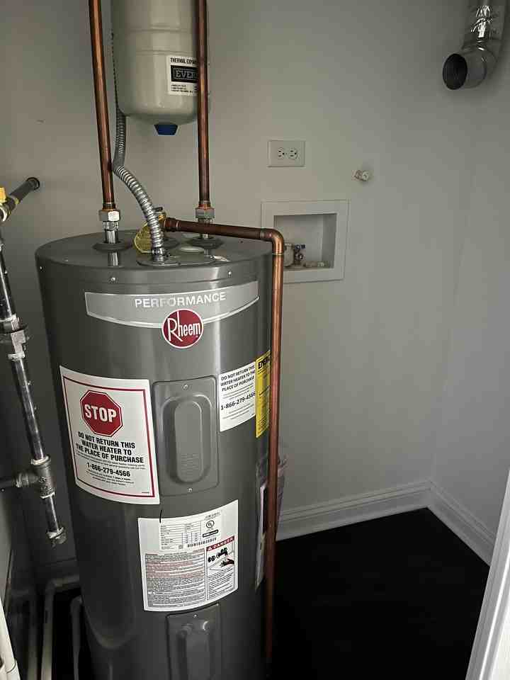 Carpenter - Photo 6 of 21