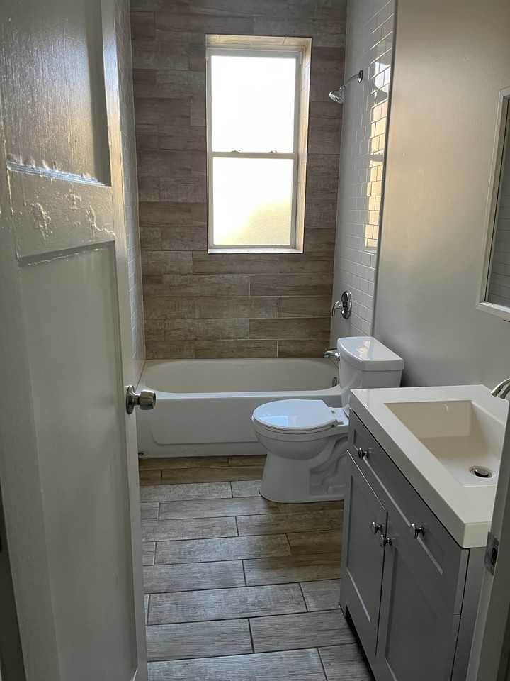 Carpenter - Photo 7 of 21