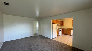 featured image of 620 W Putnam Ave