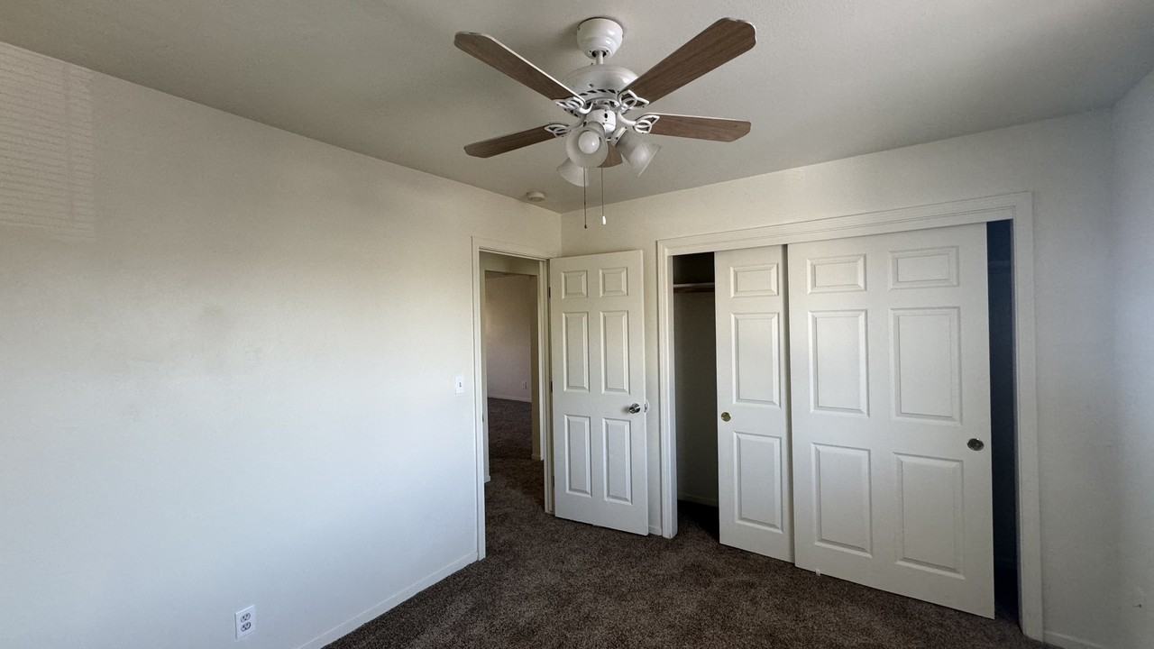 620 West Putnam Avenue - Photo 7 of 10