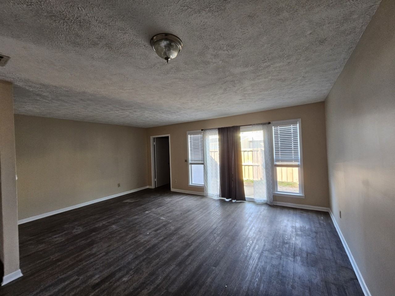 1908 Havenwood Ct G102 - Photo 4 of 11