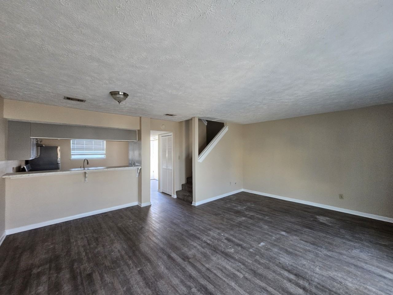 1908 Havenwood Ct G102 - Photo 5 of 11