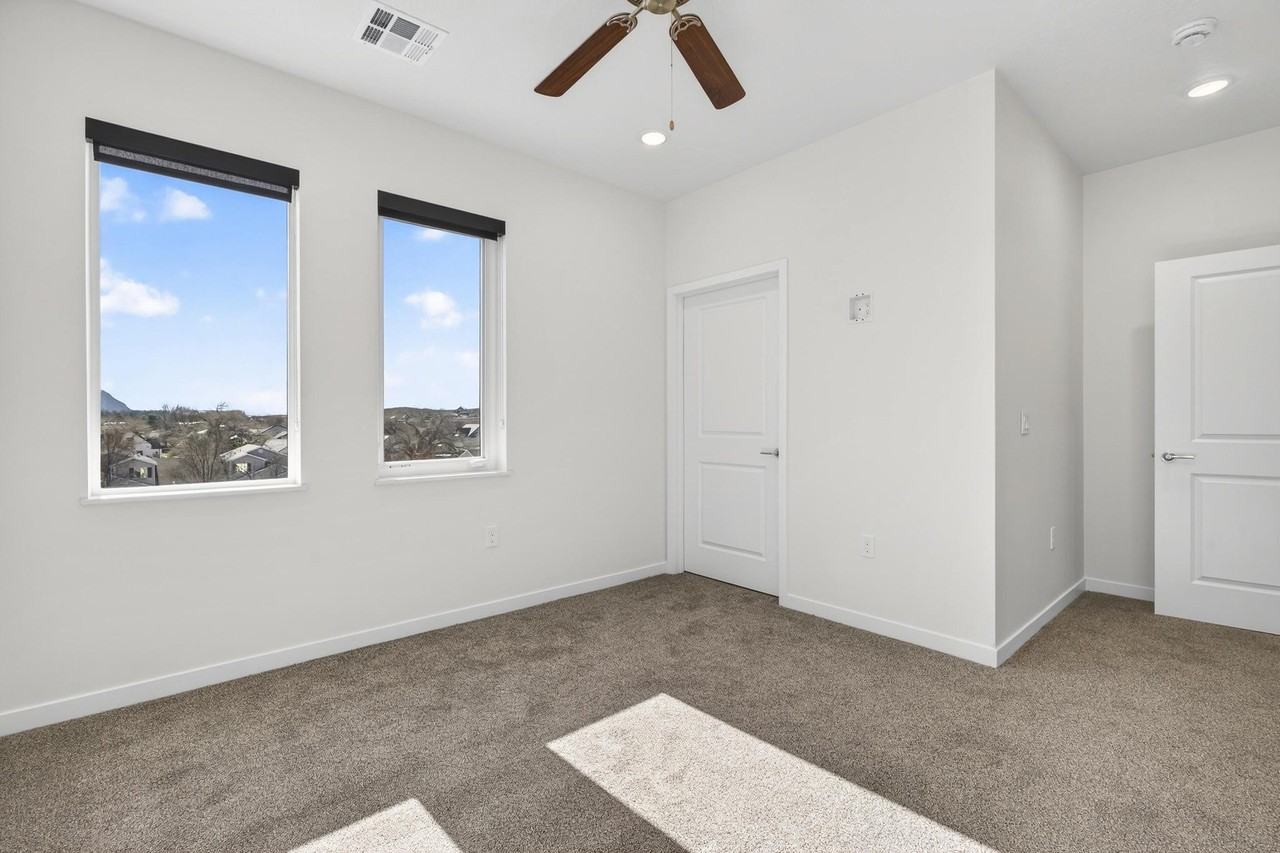 Mountain View Apartments - Photo 3 of 50