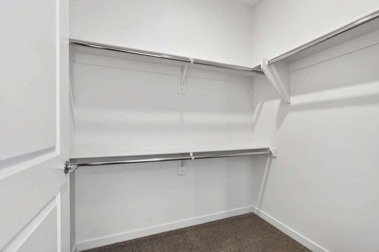 Mountain View Apartments - Photo 5 of 50