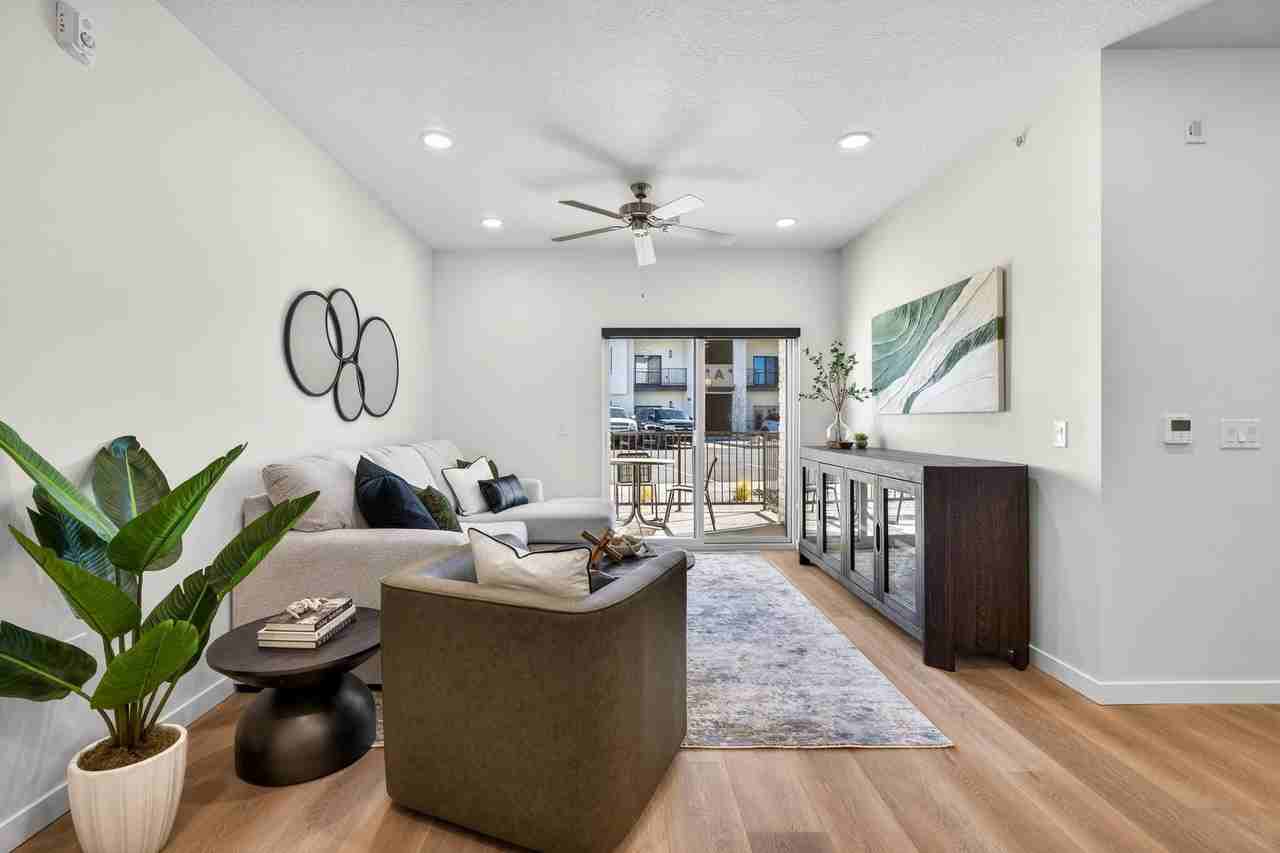 Mountain View Apartments - Photo 4 of 50