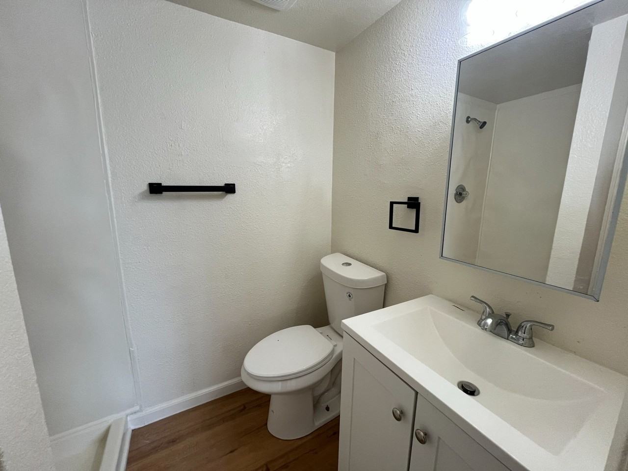2410 South M Street - Photo 2 of 17