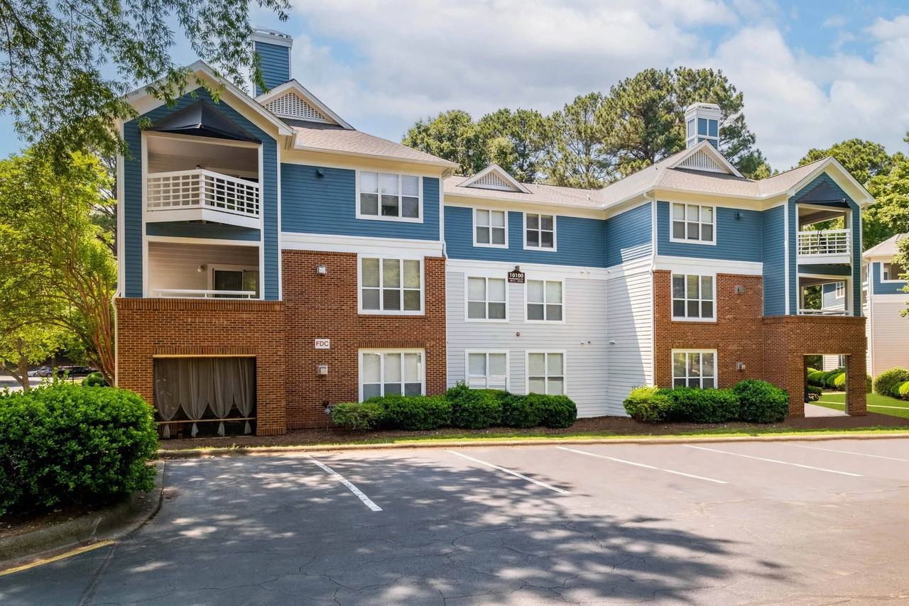 Crestline Cary - Photo 2 of 36