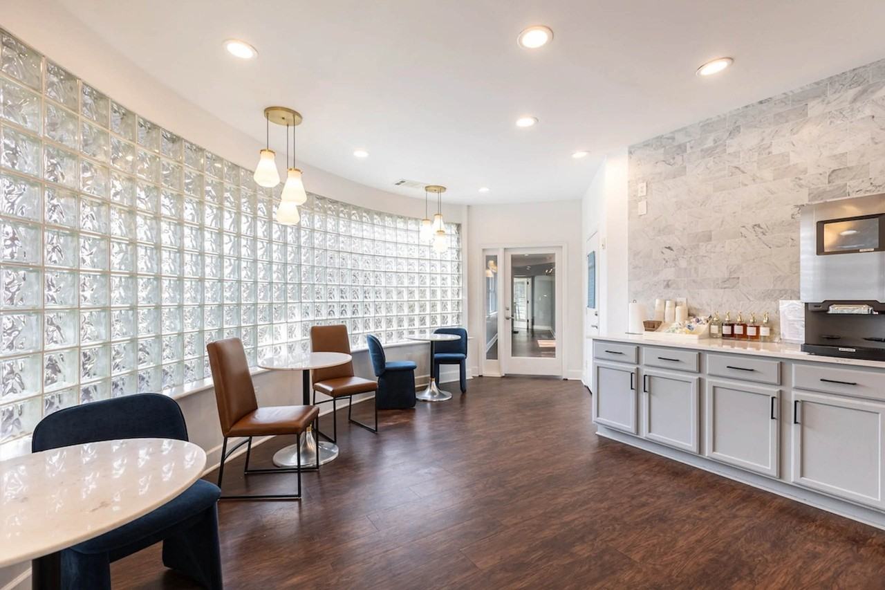 Crestline Cary - Photo 7 of 36