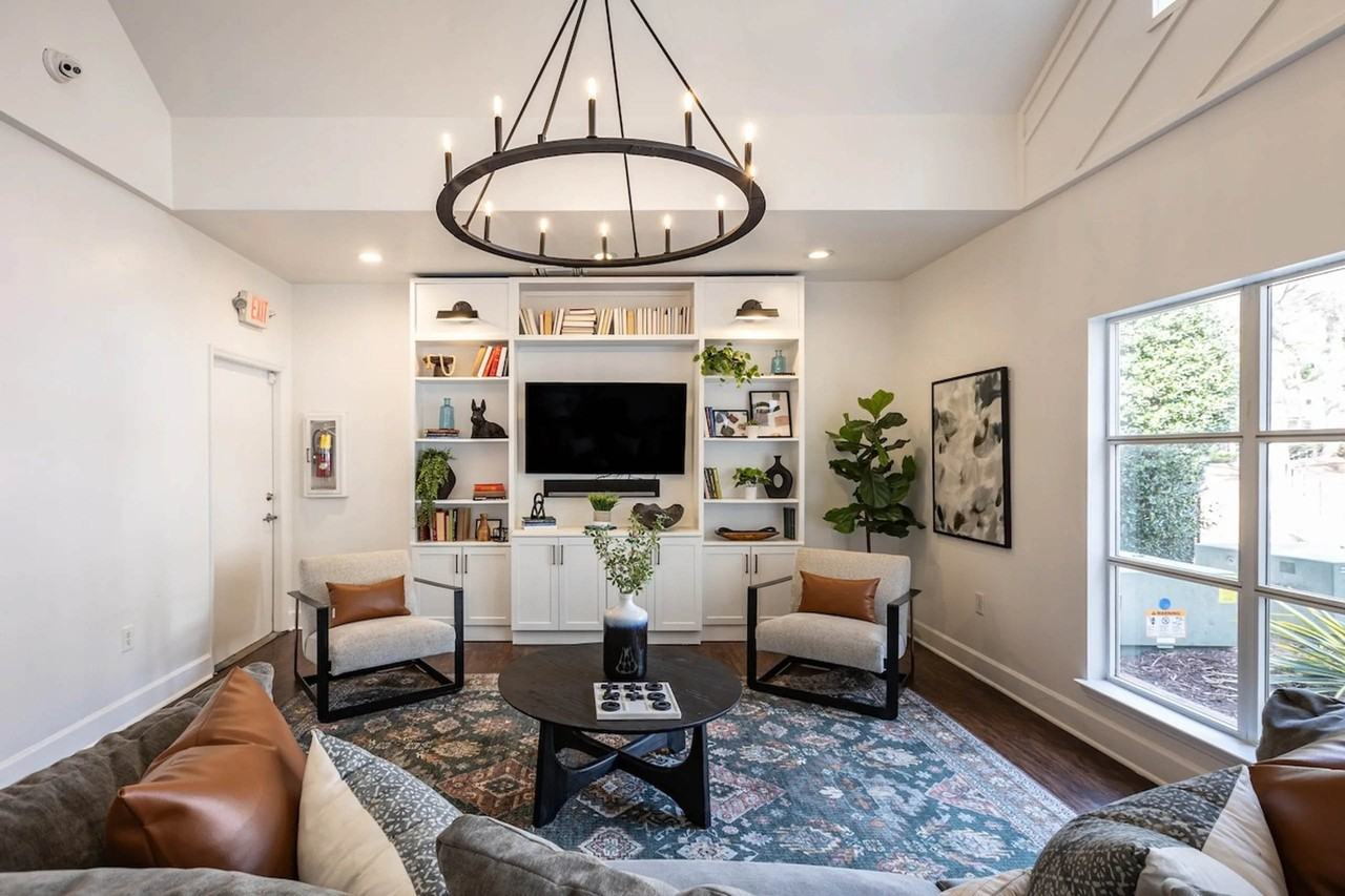 Crestline Cary - Photo 6 of 39