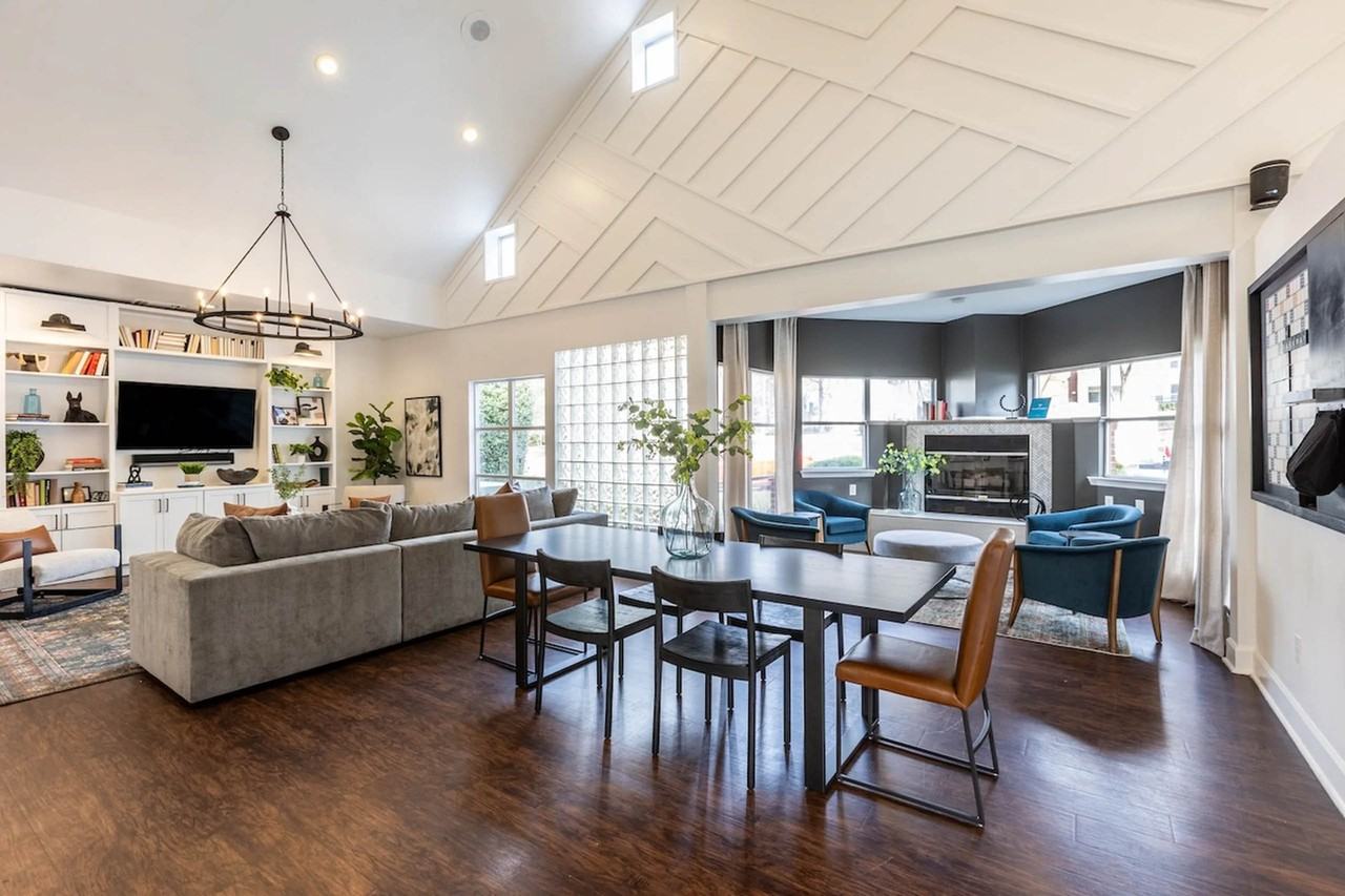 Crestline Cary - Photo 7 of 39