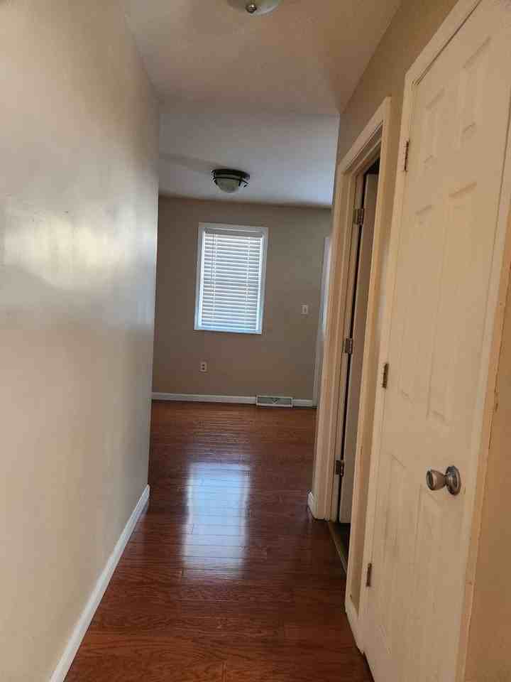 819 Donnelly St - Photo 7 of 14