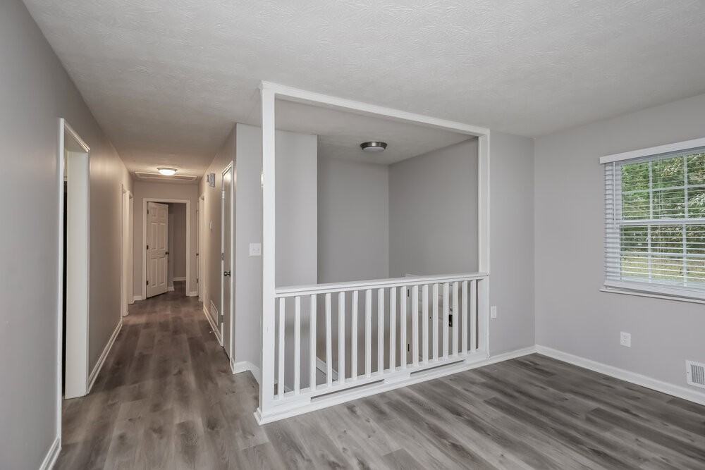 81 Floyd St - Photo 6 of 17