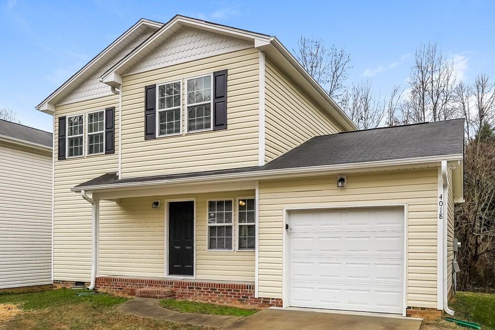 4018 Mountainridge Dr - Photo 4 of 17