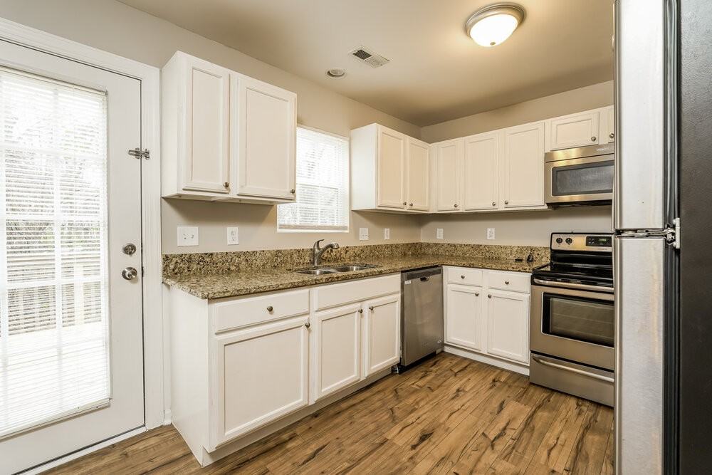 4018 Mountainridge Dr - Photo 7 of 17