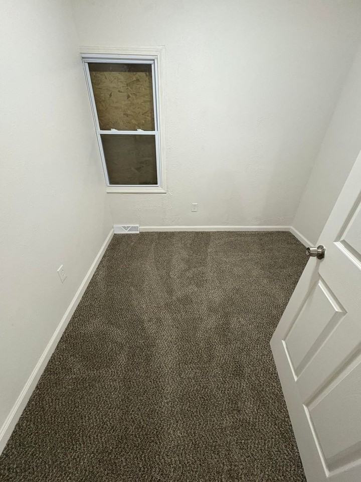 11 Westwood Dr - Photo 4 of 10