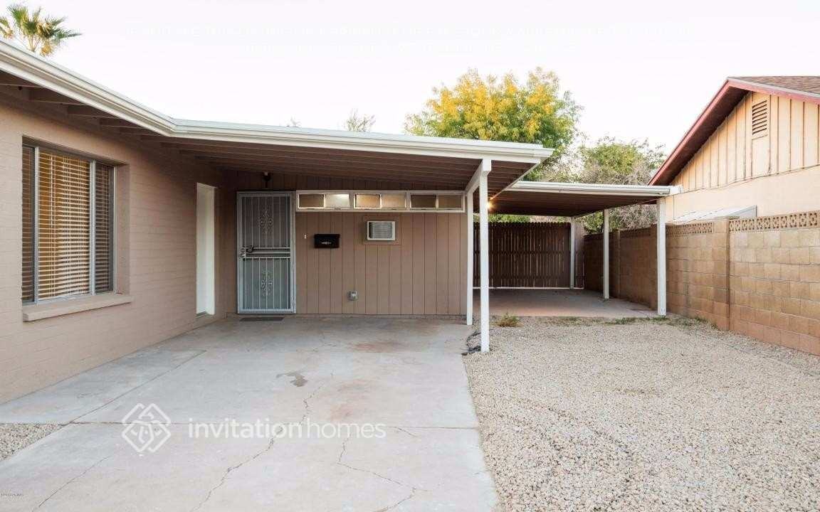 1632 E Broadmor Dr - Photo 2 of 21