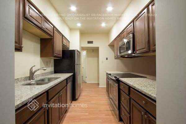 1632 E Broadmor Dr - Photo 5 of 21