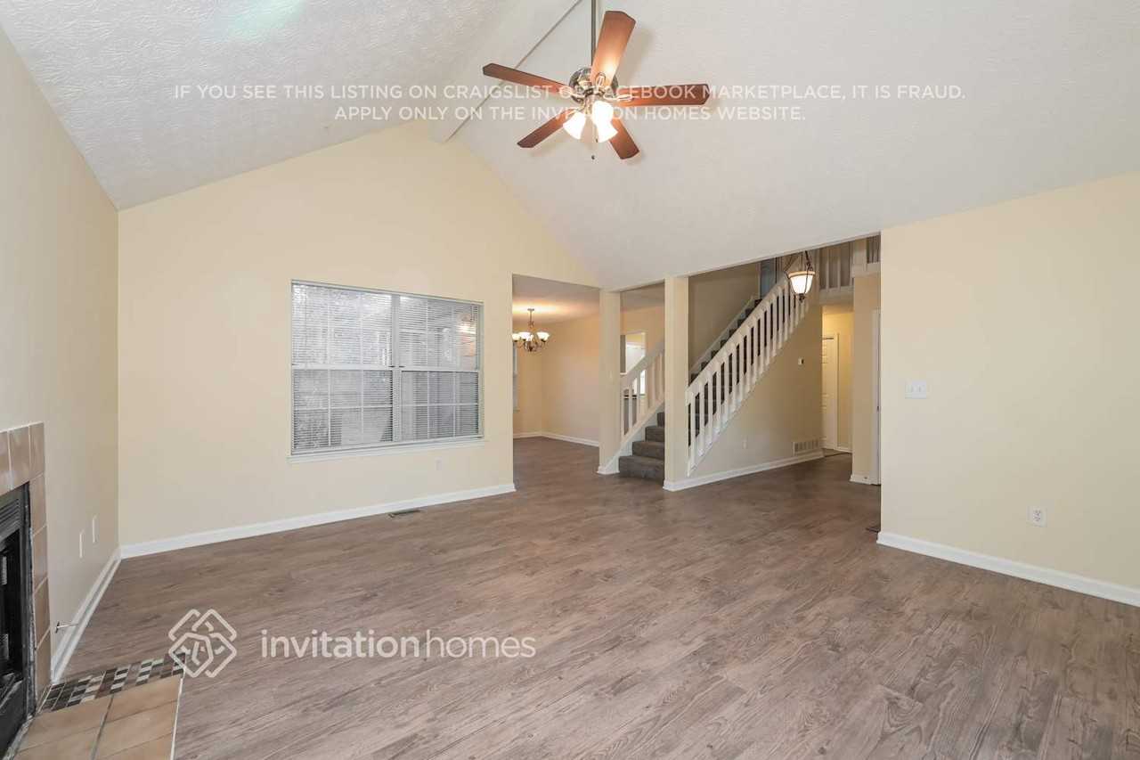 2990 Trotters Pointe Dr - Photo 6 of 19