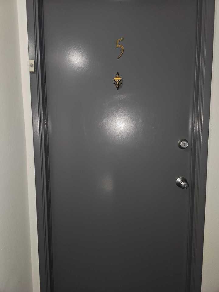 Satsuma Ave - Photo 5 of 25