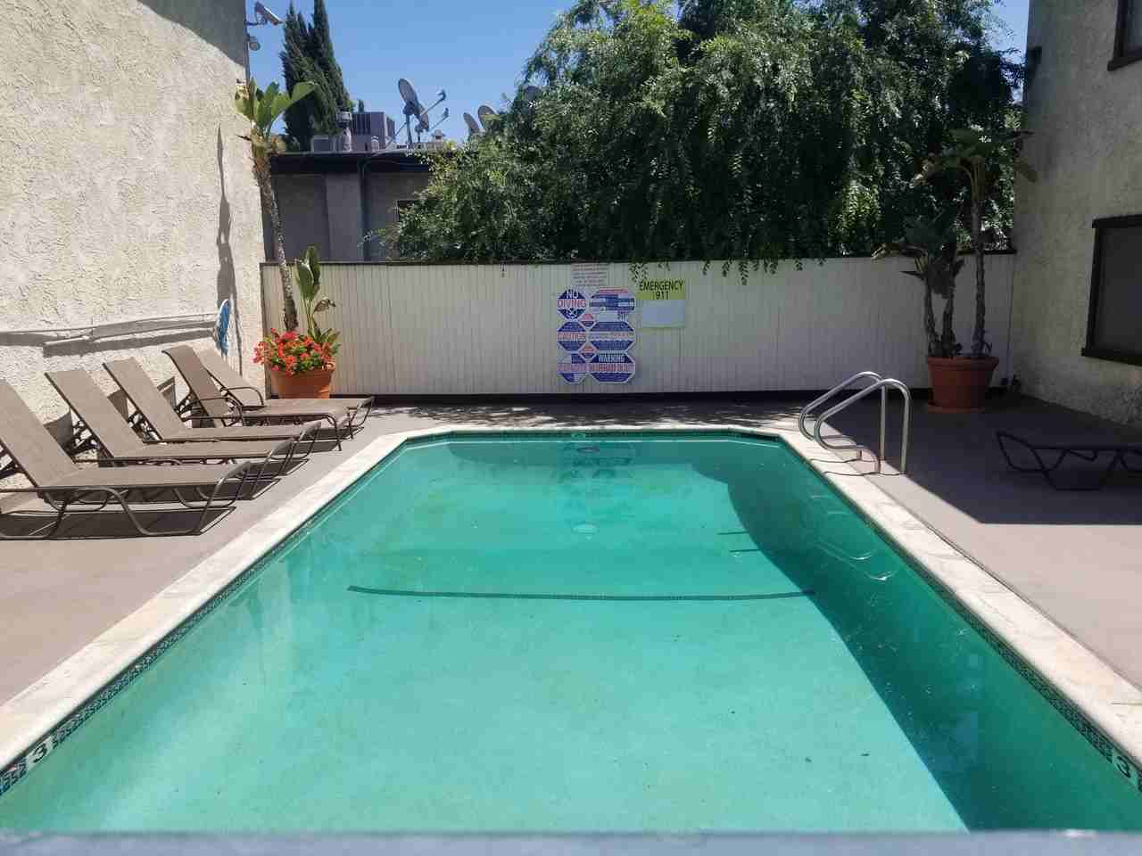 Magnolia Blvd - Photo 2 of 39