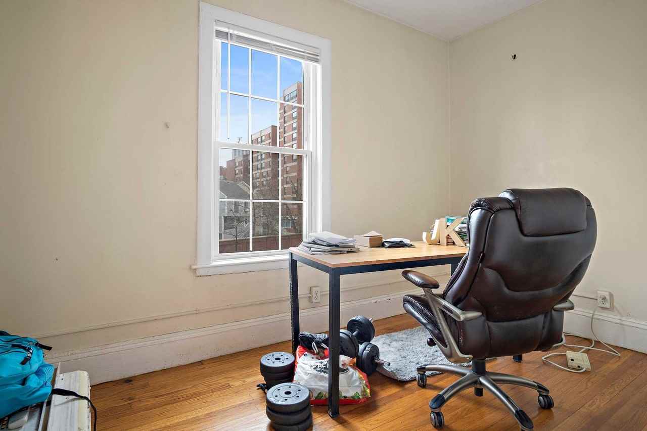 Huntington Ave - Photo 5 of 18