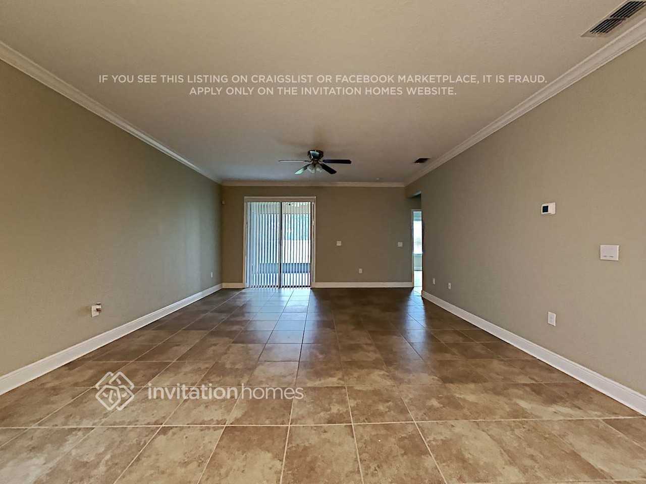 7526 39th Ave E - Photo 3 of 19