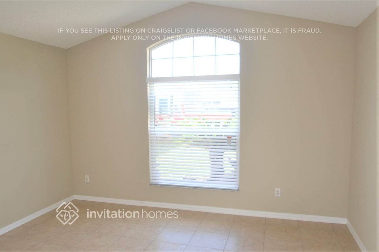 2688 Crater Ct - Photo 3 of 5