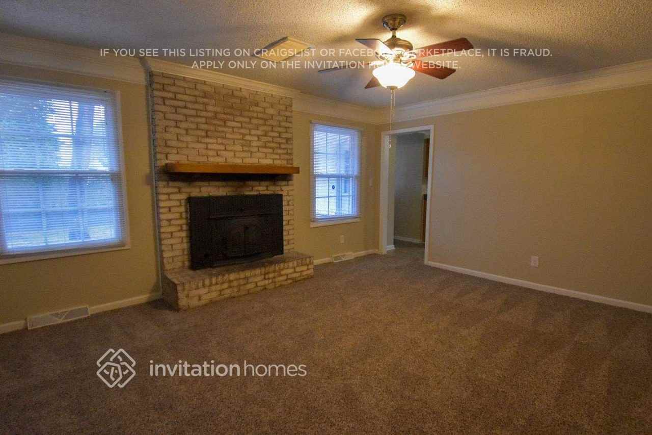 4629 Dawnwood Dr - Photo 3 of 23