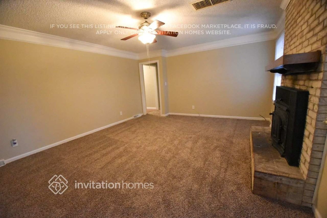 4629 Dawnwood Dr - Photo 4 of 23